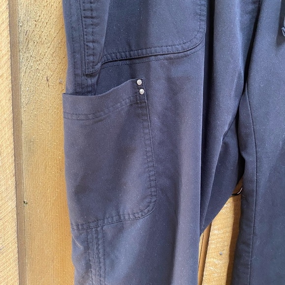 Koi Sapphire Black Scrub Pants Size Medium Petite Nurse Medical Business Casual - Picture 2 of 12